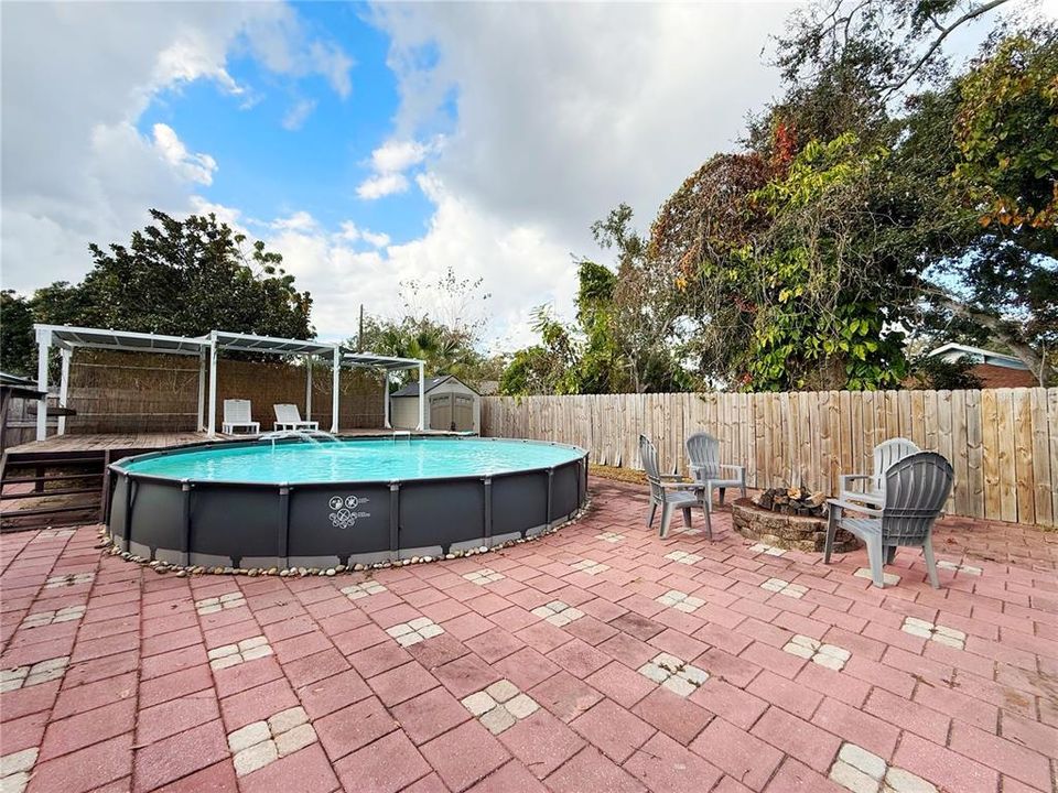 For Sale: $261,000 (3 beds, 2 baths, 1289 Square Feet)