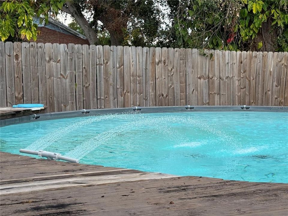 For Sale: $261,000 (3 beds, 2 baths, 1289 Square Feet)