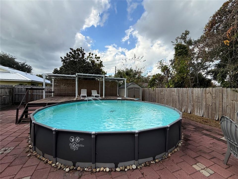 For Sale: $261,000 (3 beds, 2 baths, 1289 Square Feet)