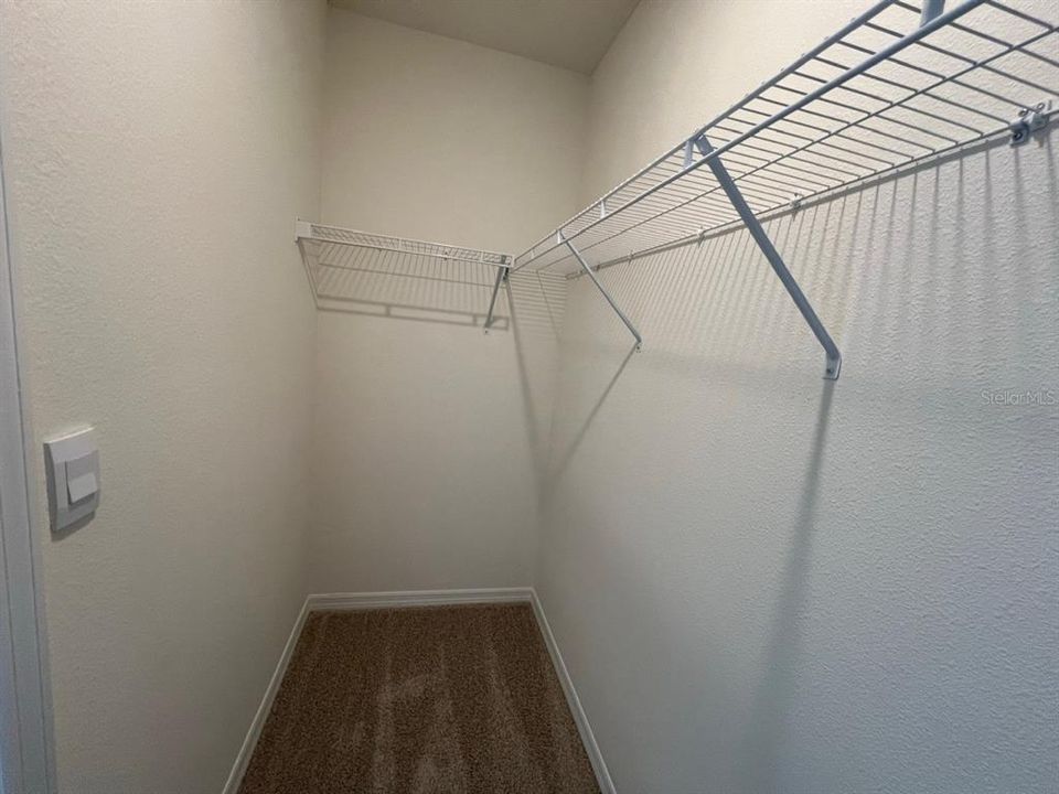 For Rent: $2,000 (3 beds, 2 baths, 1463 Square Feet)