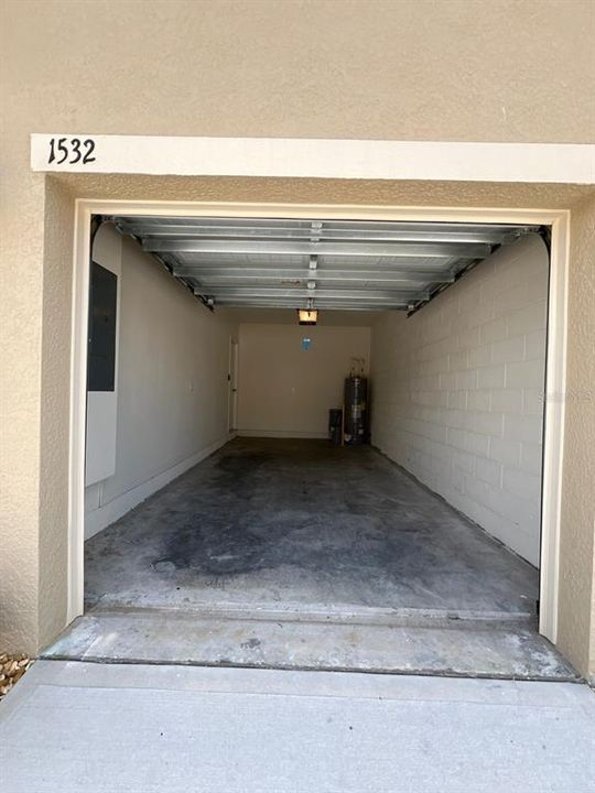 For Rent: $2,000 (3 beds, 2 baths, 1463 Square Feet)