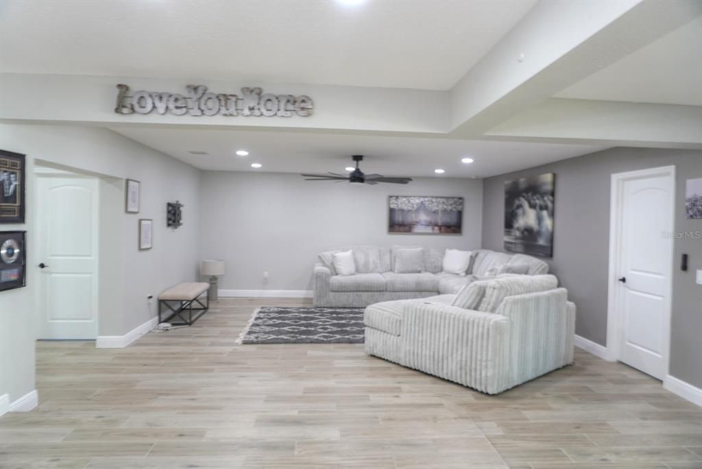 For Rent: $5,200 (3 beds, 2 baths, 2505 Square Feet)