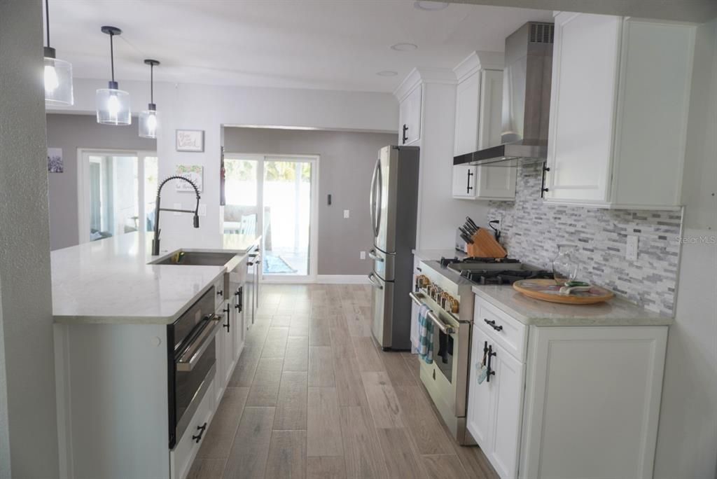 For Rent: $5,200 (3 beds, 2 baths, 2505 Square Feet)