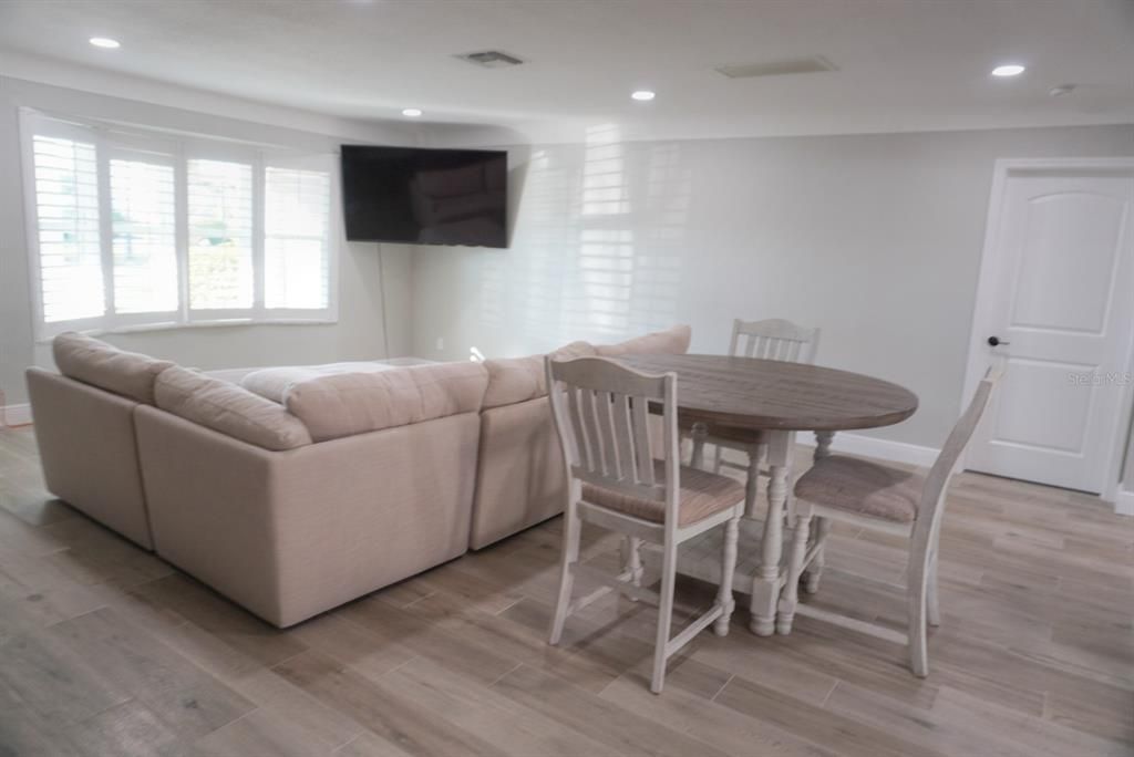 For Rent: $5,200 (3 beds, 2 baths, 2505 Square Feet)