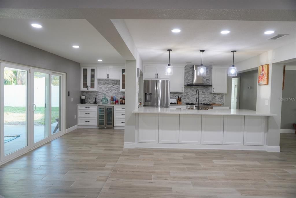 For Rent: $5,200 (3 beds, 2 baths, 2505 Square Feet)