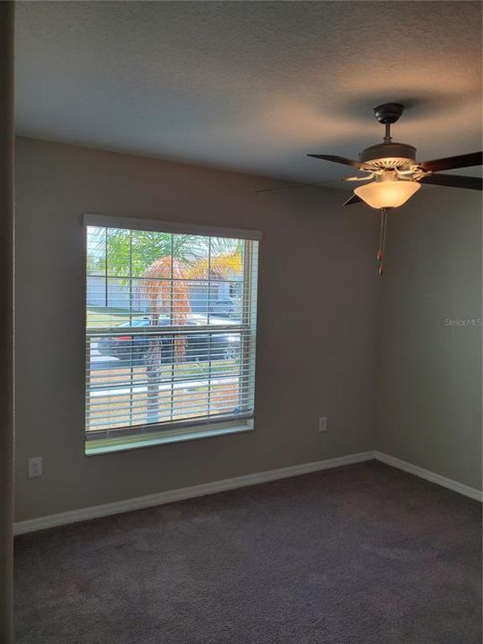 For Rent: $2,195 (4 beds, 2 baths, 1958 Square Feet)