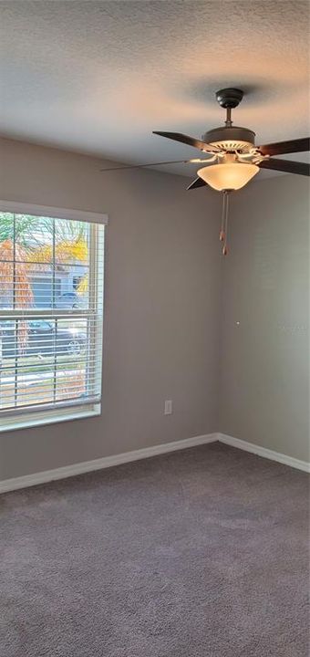 For Rent: $2,195 (4 beds, 2 baths, 1958 Square Feet)