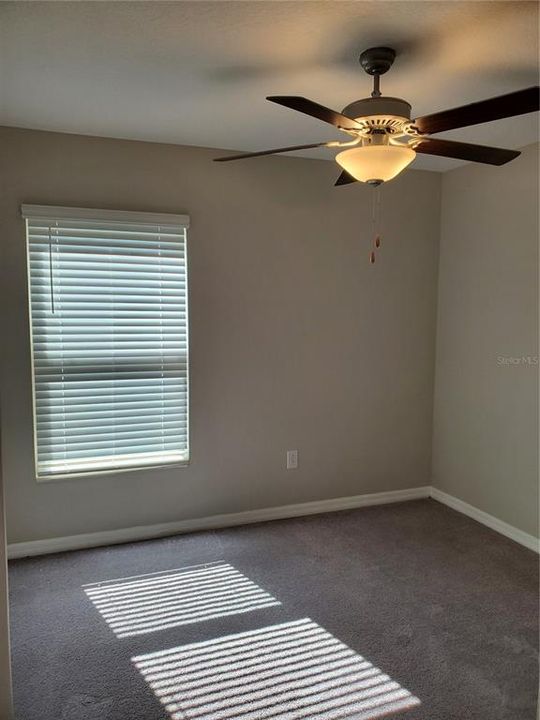 For Rent: $2,195 (4 beds, 2 baths, 1958 Square Feet)