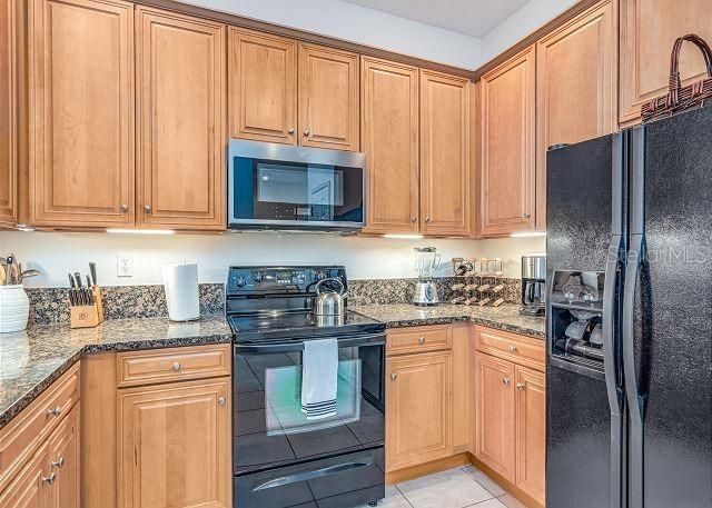 На продажу: $599,900 (3 спален, 2 ванн, 1682 Квадратных фут)