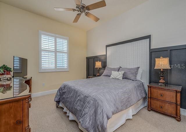 На продажу: $599,900 (3 спален, 2 ванн, 1682 Квадратных фут)