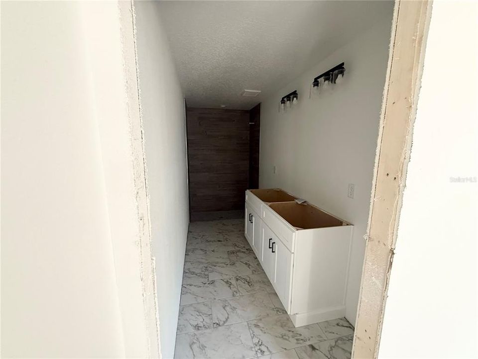 For Sale: $220,000 (4 beds, 2 baths, 1470 Square Feet)