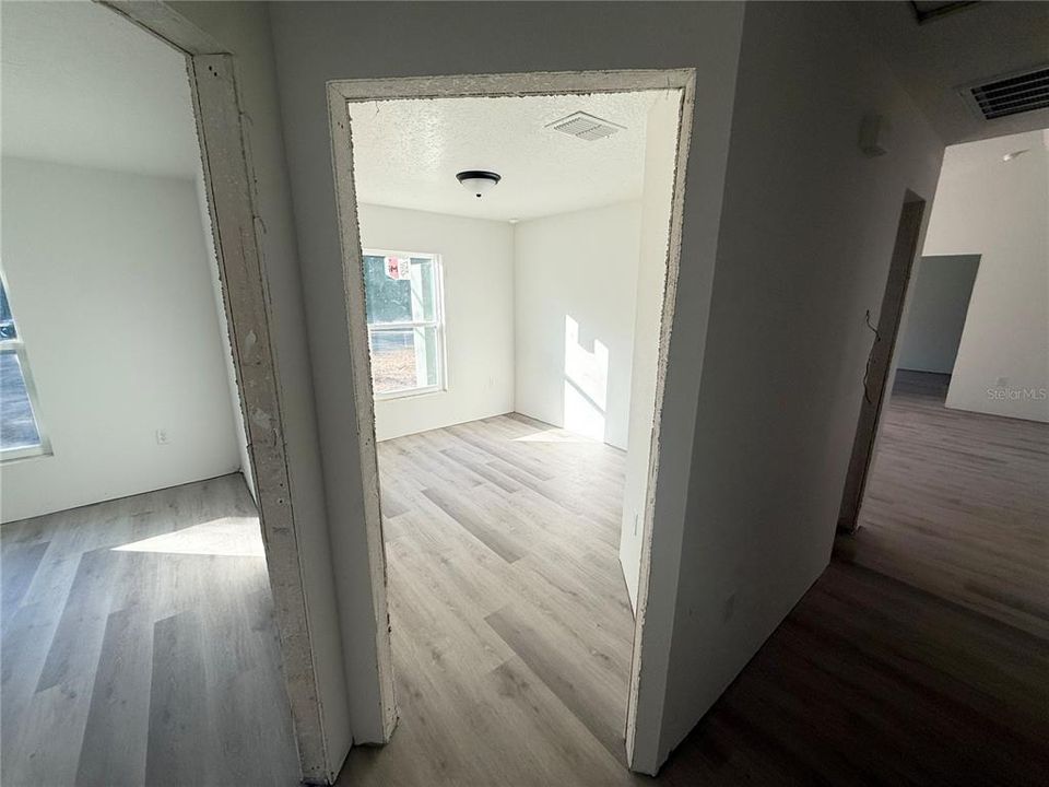 For Sale: $220,000 (4 beds, 2 baths, 1470 Square Feet)