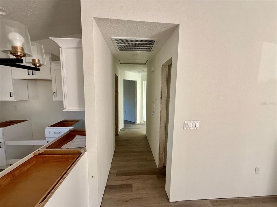 For Sale: $220,000 (4 beds, 2 baths, 1470 Square Feet)