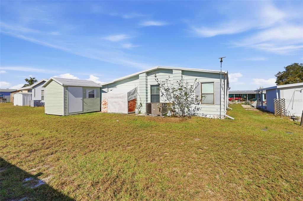 For Sale: $129,900 (2 beds, 2 baths, 1296 Square Feet)