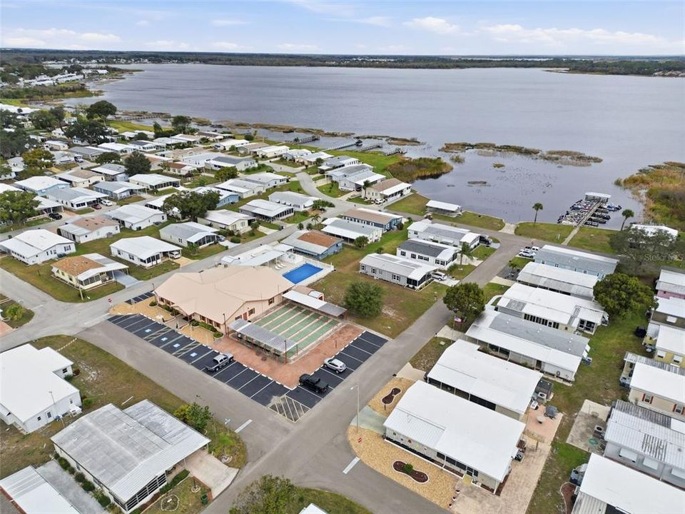 For Sale: $129,900 (2 beds, 2 baths, 1296 Square Feet)