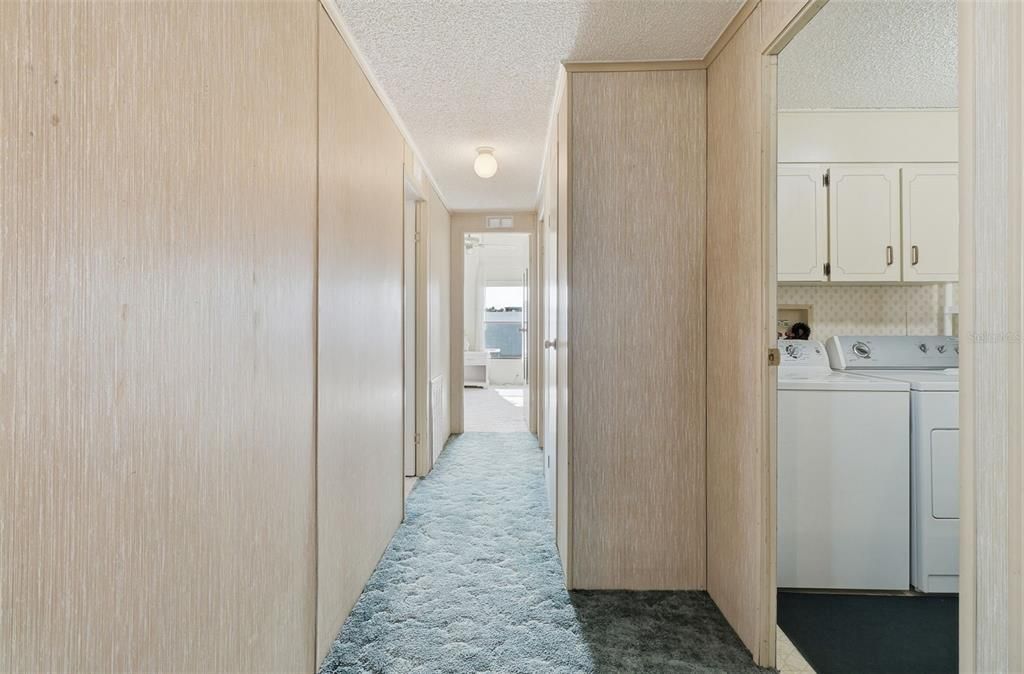 For Sale: $129,900 (2 beds, 2 baths, 1296 Square Feet)