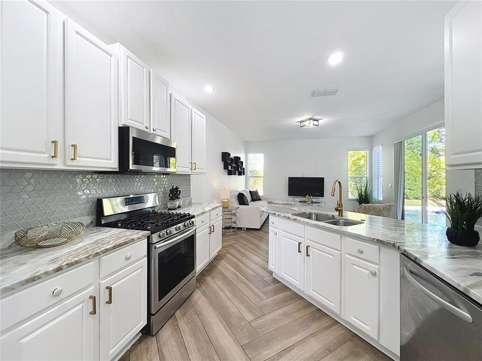 На продажу: $674,995 (3 спален, 2 ванн, 2514 Квадратных фут)