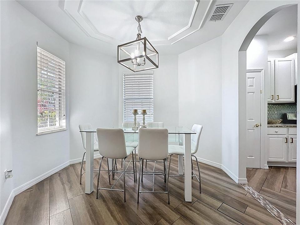 На продажу: $674,995 (3 спален, 2 ванн, 2514 Квадратных фут)