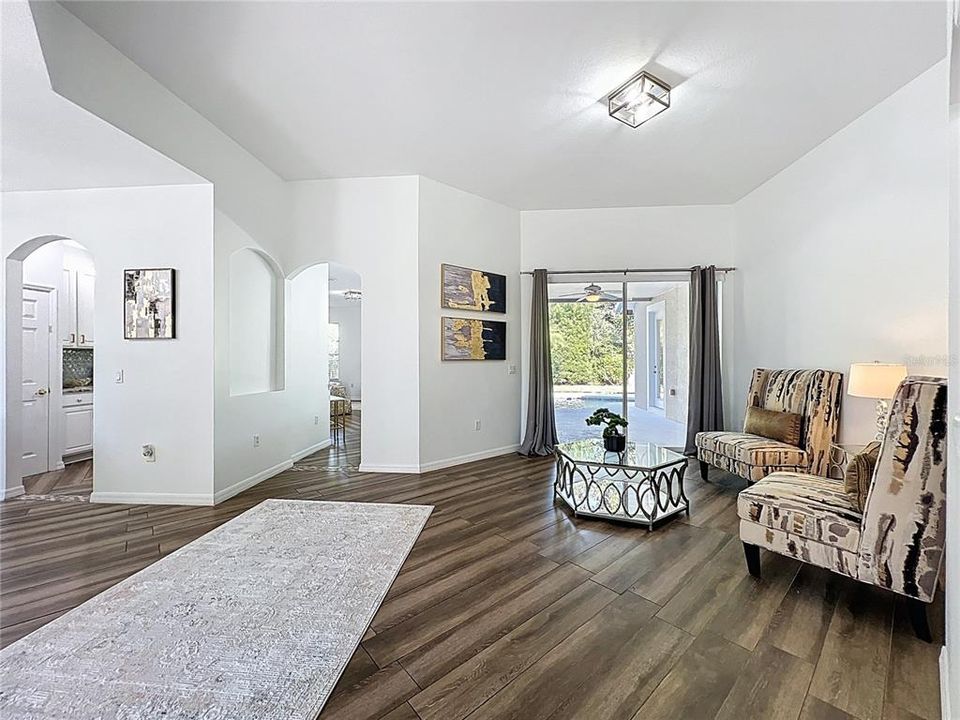 На продажу: $674,995 (3 спален, 2 ванн, 2514 Квадратных фут)