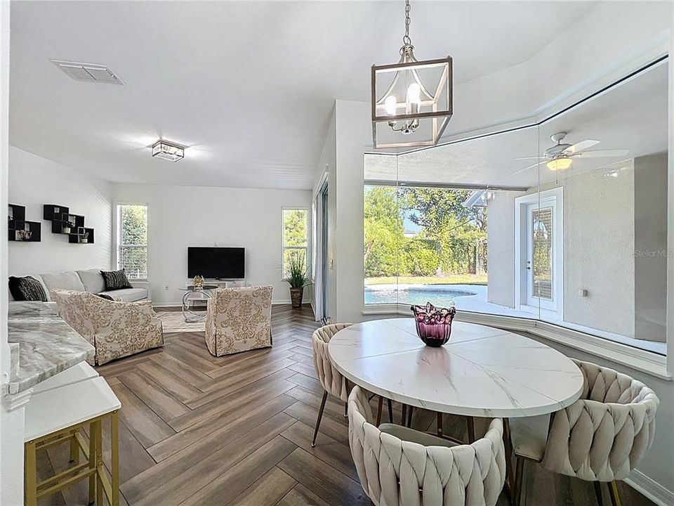 На продажу: $674,995 (3 спален, 2 ванн, 2514 Квадратных фут)