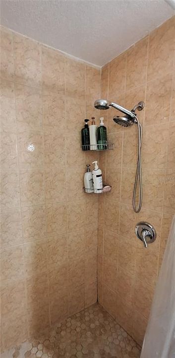 For Sale: $565,000 (3 beds, 3 baths, 2335 Square Feet)