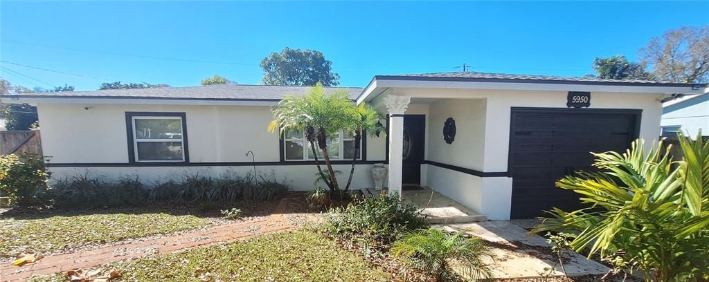 For Sale: $565,000 (3 beds, 3 baths, 2335 Square Feet)