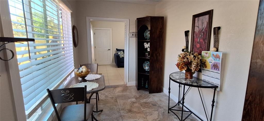 For Sale: $565,000 (3 beds, 3 baths, 2335 Square Feet)