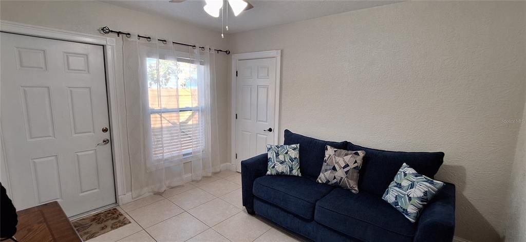 For Sale: $565,000 (3 beds, 3 baths, 2335 Square Feet)