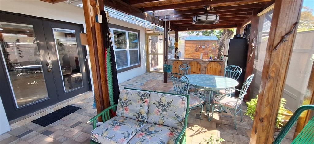 For Sale: $565,000 (3 beds, 3 baths, 2335 Square Feet)