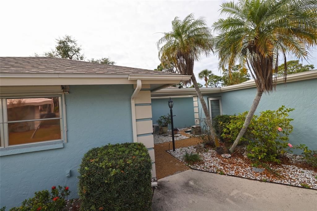 For Sale: $238,500 (2 beds, 2 baths, 1389 Square Feet)