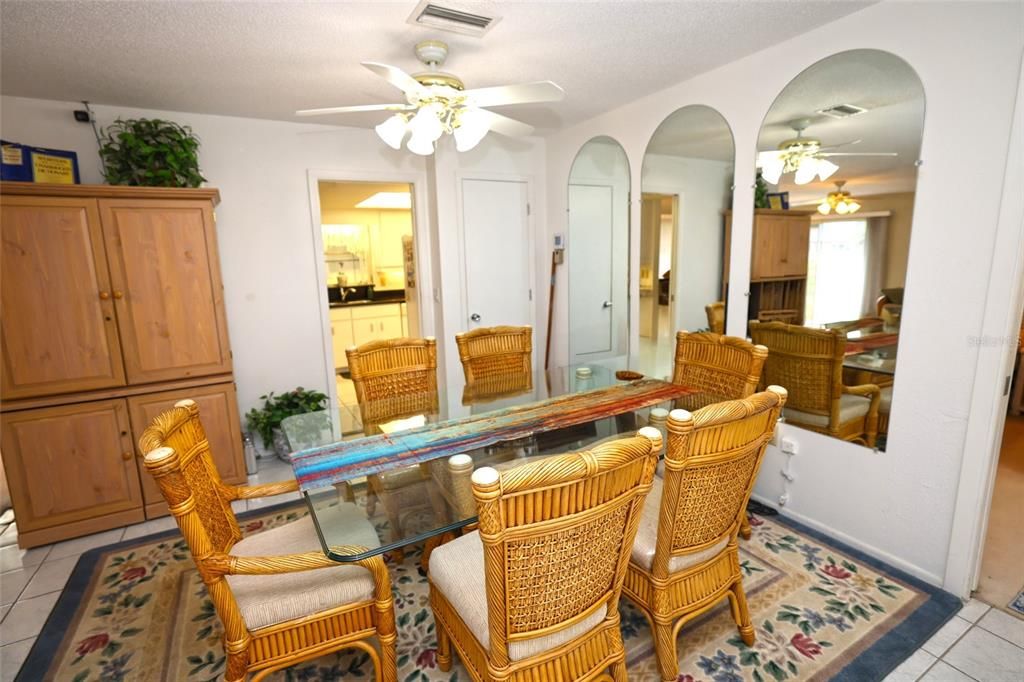 For Sale: $238,500 (2 beds, 2 baths, 1389 Square Feet)