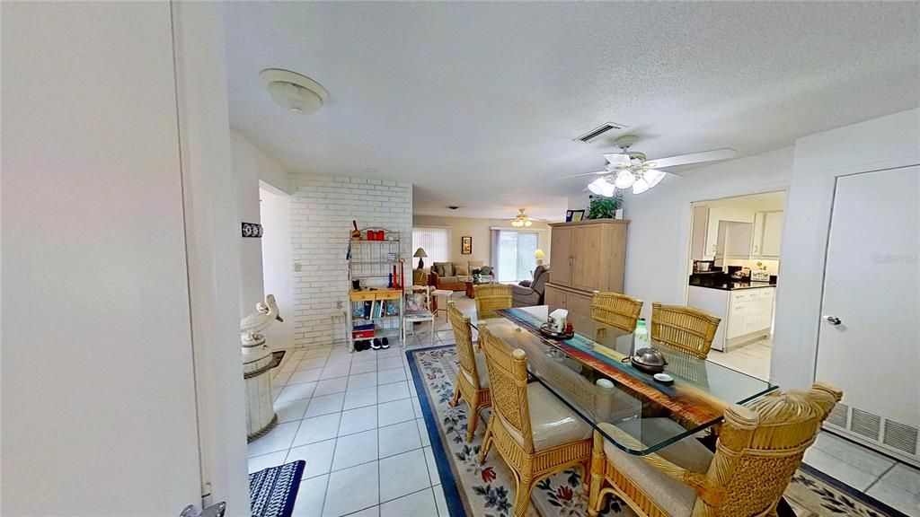 For Sale: $238,500 (2 beds, 2 baths, 1389 Square Feet)