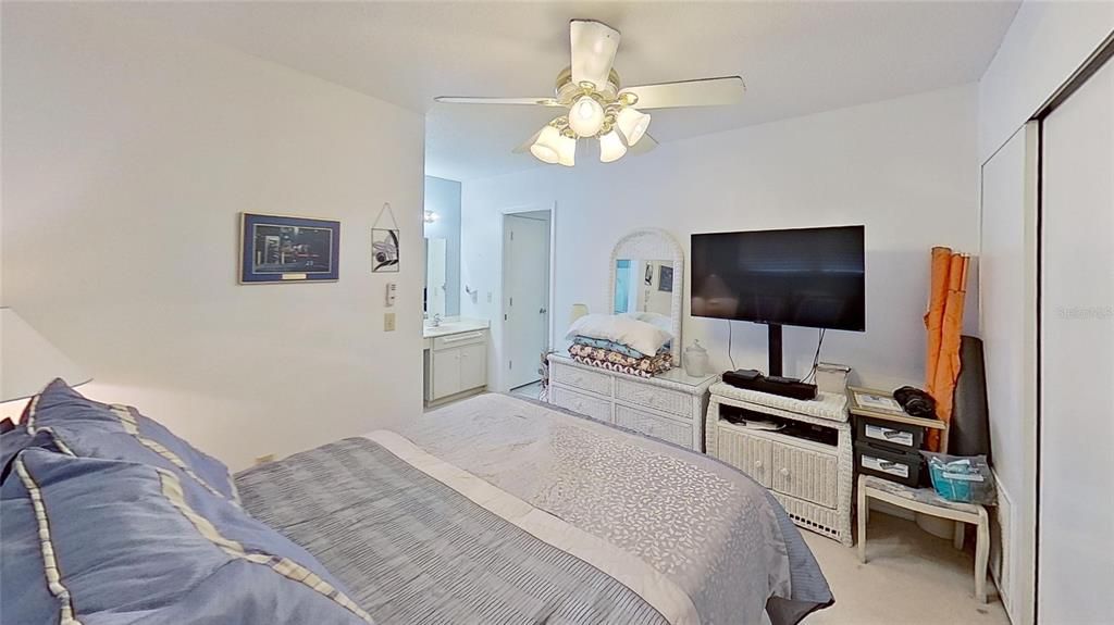 For Sale: $238,500 (2 beds, 2 baths, 1389 Square Feet)