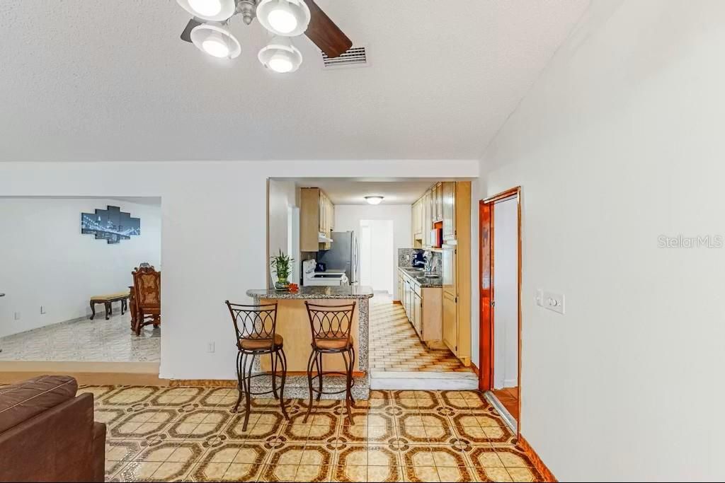 For Sale: $515,000 (3 beds, 2 baths, 2202 Square Feet)