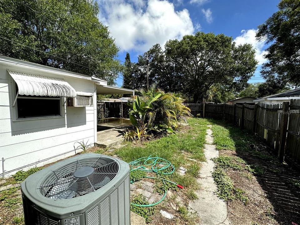 For Rent: $1,799 (2 beds, 1 baths, 755 Square Feet)