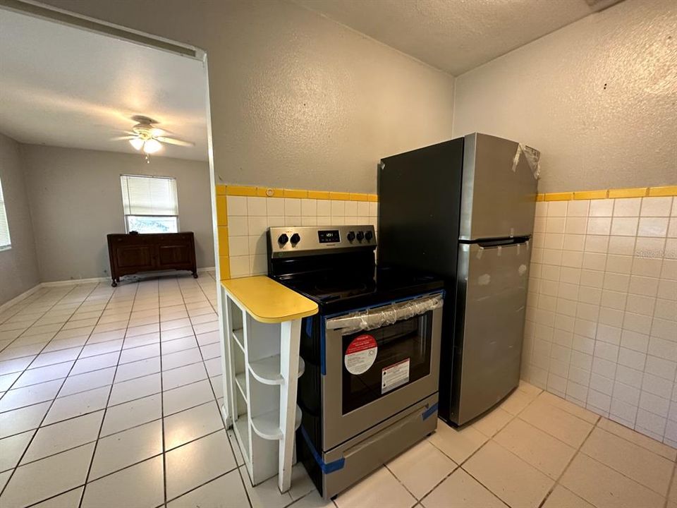 For Rent: $1,799 (2 beds, 1 baths, 755 Square Feet)