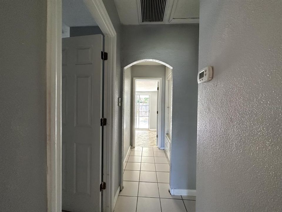 For Rent: $1,799 (2 beds, 1 baths, 755 Square Feet)