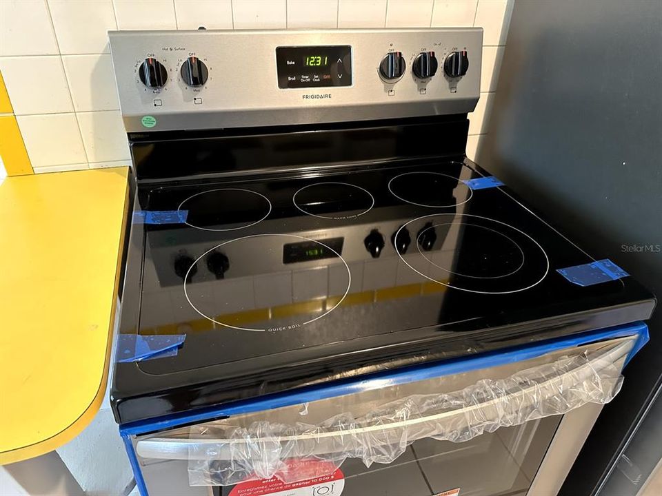 For Rent: $1,799 (2 beds, 1 baths, 755 Square Feet)