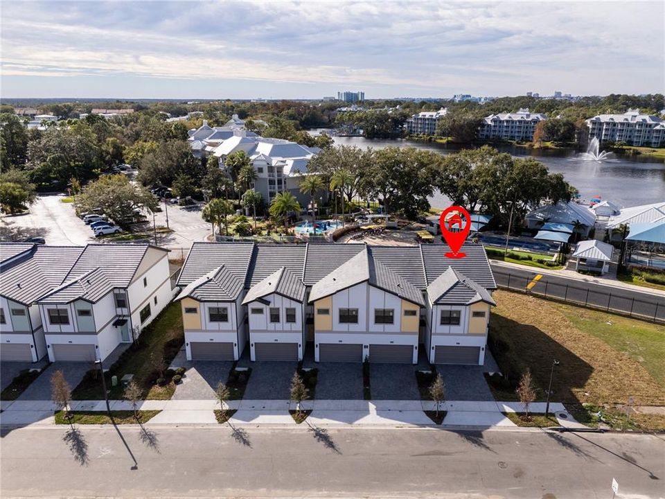 En Venta: $895,000 (5 camas, 5 baños, 1918 Pies cuadrados)