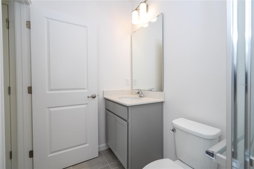 En Venta: $895,000 (5 camas, 5 baños, 1918 Pies cuadrados)