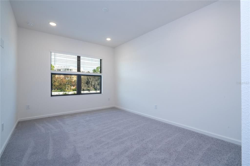 En Venta: $895,000 (5 camas, 5 baños, 1918 Pies cuadrados)