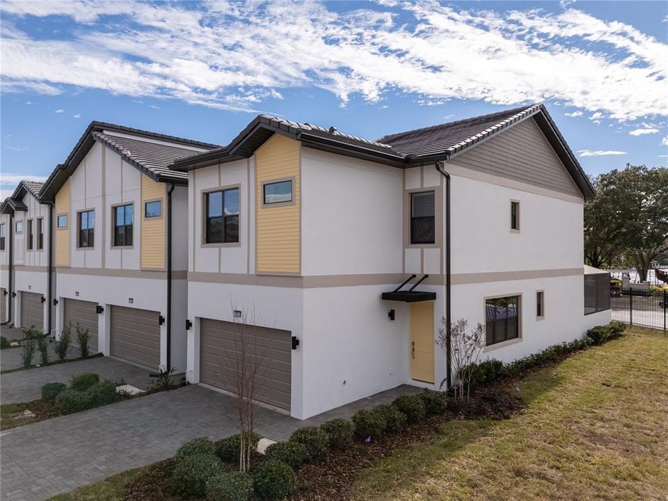 En Venta: $895,000 (5 camas, 5 baños, 1918 Pies cuadrados)