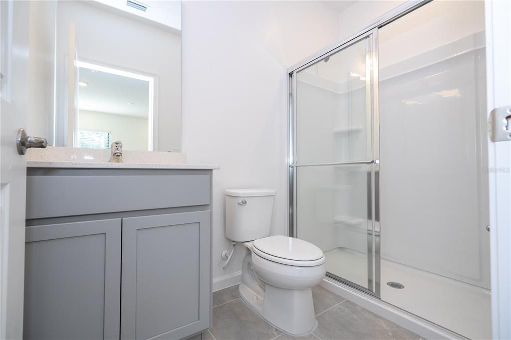 En Venta: $895,000 (5 camas, 5 baños, 1918 Pies cuadrados)