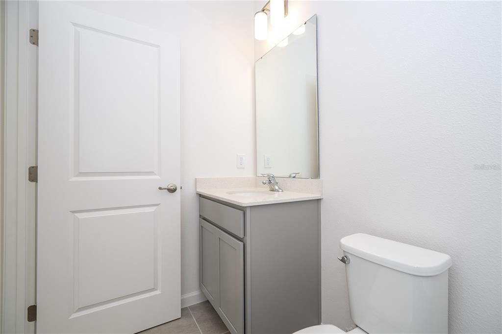 En Venta: $895,000 (5 camas, 5 baños, 1918 Pies cuadrados)