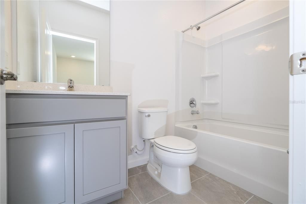 En Venta: $895,000 (5 camas, 5 baños, 1918 Pies cuadrados)