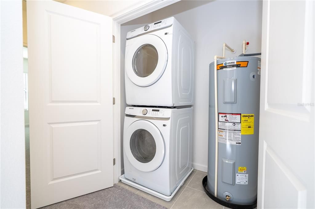 En Venta: $895,000 (5 camas, 5 baños, 1918 Pies cuadrados)