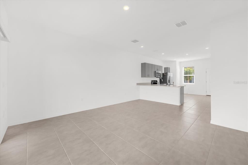 В аренду: $1,860 (2 спален, 2 ванн, 1219 Квадратных фут)