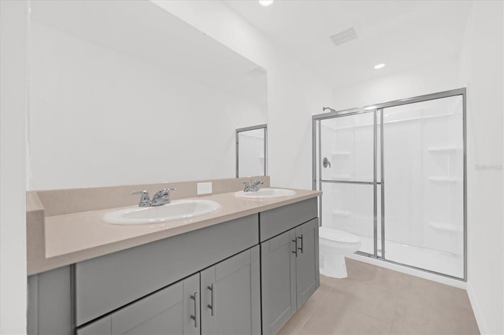 В аренду: $1,860 (2 спален, 2 ванн, 1219 Квадратных фут)