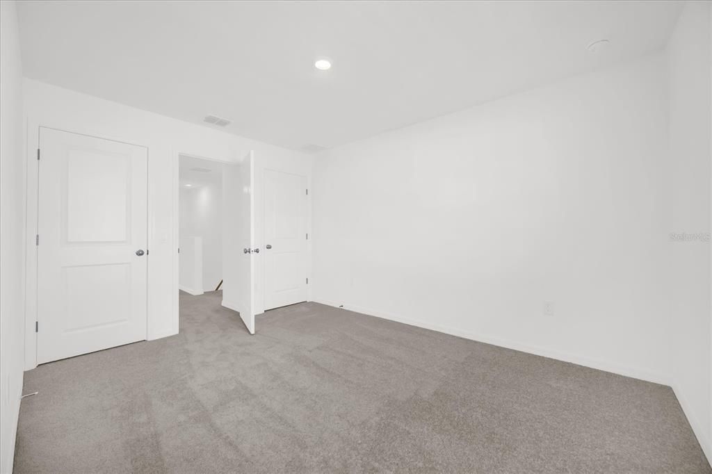 В аренду: $1,860 (2 спален, 2 ванн, 1219 Квадратных фут)