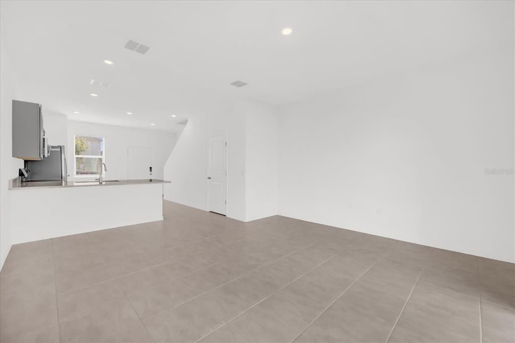 В аренду: $1,860 (2 спален, 2 ванн, 1219 Квадратных фут)